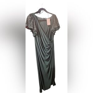 XSCAPE -Elegant Green Evening Dress size 14